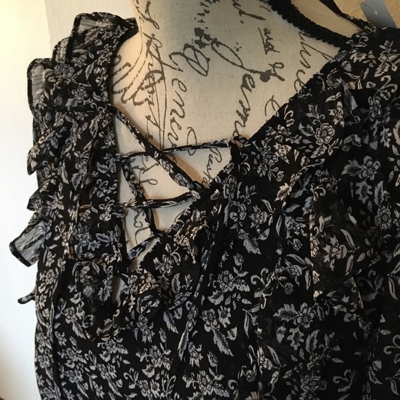 LOFT Tiered Ruffle Collar Puff Sleeve Lace-up Blouse - Picture 2 of 7